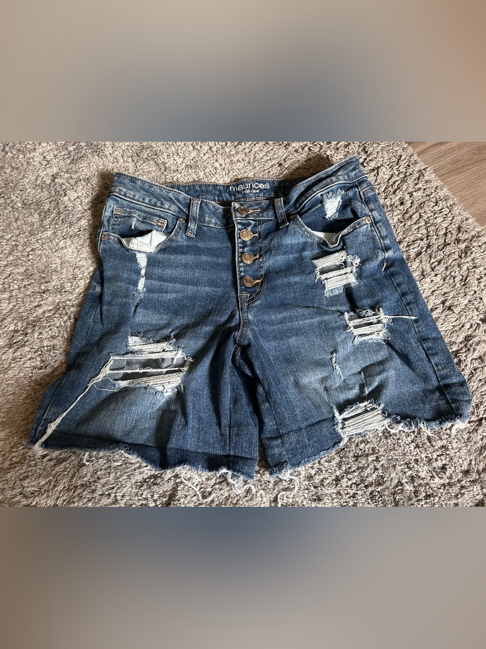 Maurice’s Mid Rise Button Fly Shorts Size 6 W Distressing
